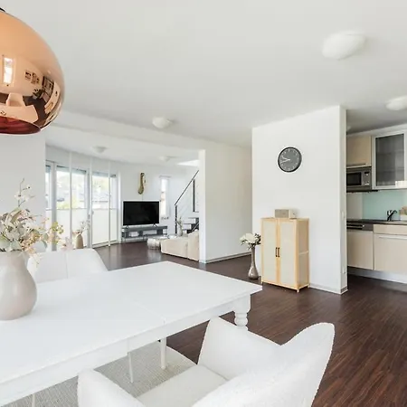 Helles Penthouse Mit Dachterrasse&bergblick Apartment *