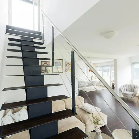 Helles Penthouse Mit Dachterrasse&bergblick Apartment