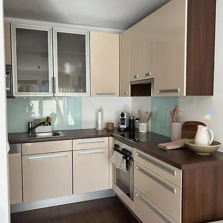Helles Penthouse Mit Dachterrasse&bergblick Apartment *