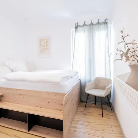 Apartment Helles Penthouse Mit Dachterrasse&bergblick