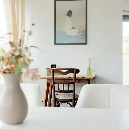 Helles Penthouse Mit Dachterrasse&bergblick